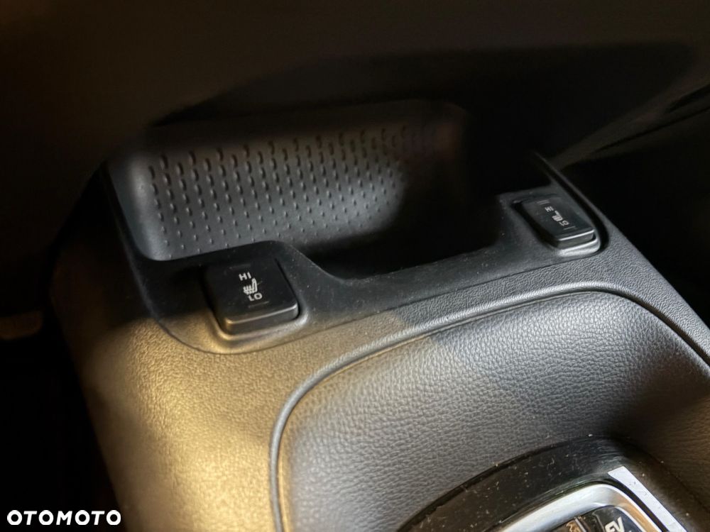 Suzuki Swace 1.8 Hybrid Premium Plus CVT - 19