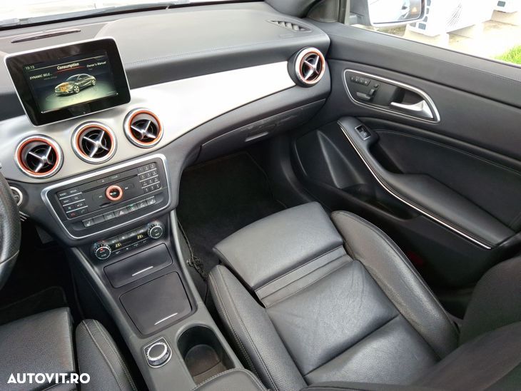 Mercedes-Benz CLA 200 7G-DCT Urban - 20