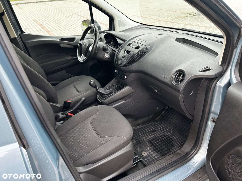 Ford Transit Courier - 14