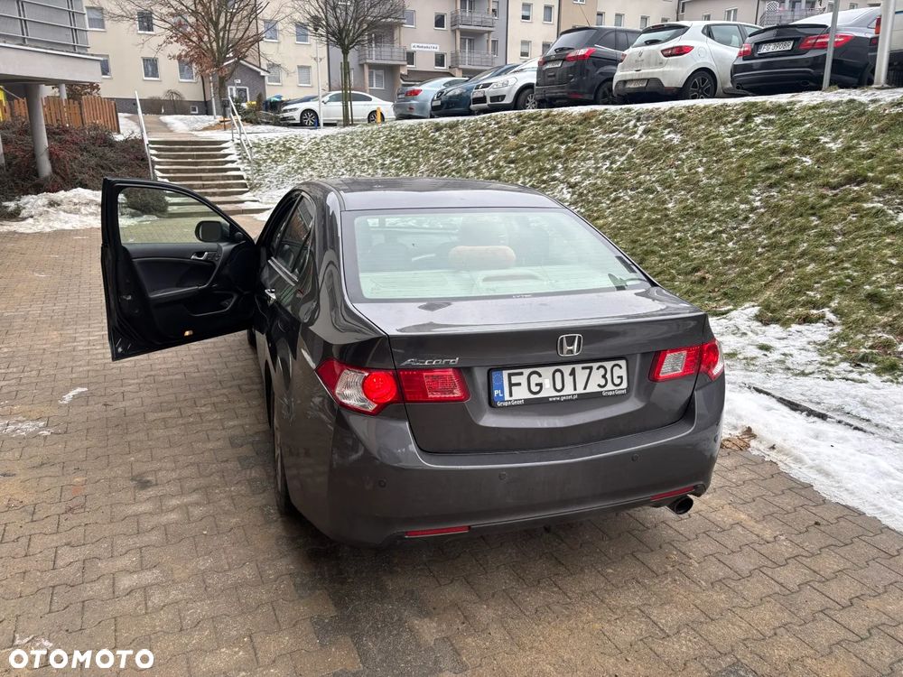 Honda Accord 2.0 Executive Nav - 4