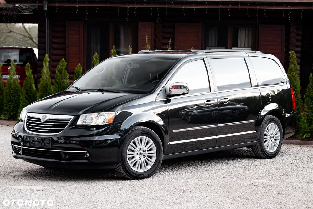 Lancia Voyager 3.6 Platinum - 3