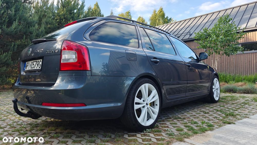 Skoda Octavia 2.0 TFSI RS DSG - 9