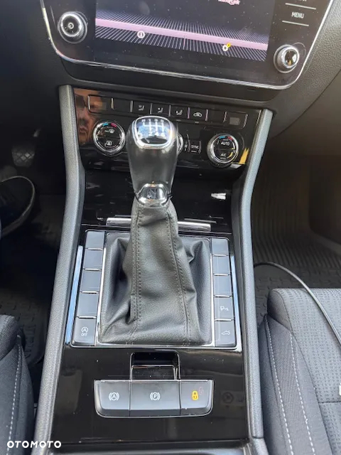 Skoda Superb 1.4 TSI ACT Ambition - 13