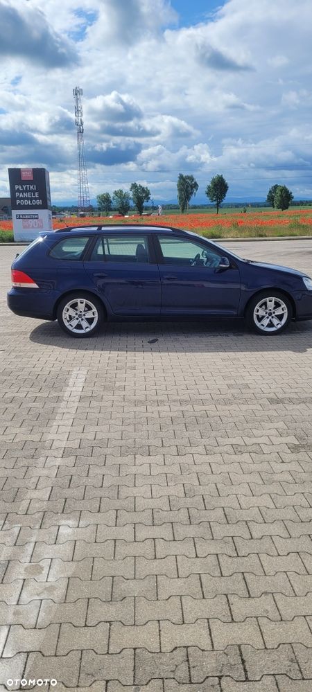 Volkswagen Golf - 6