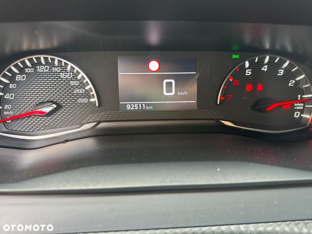 Peugeot 2008 1.5 BlueHDi Active Pack S&S - 13