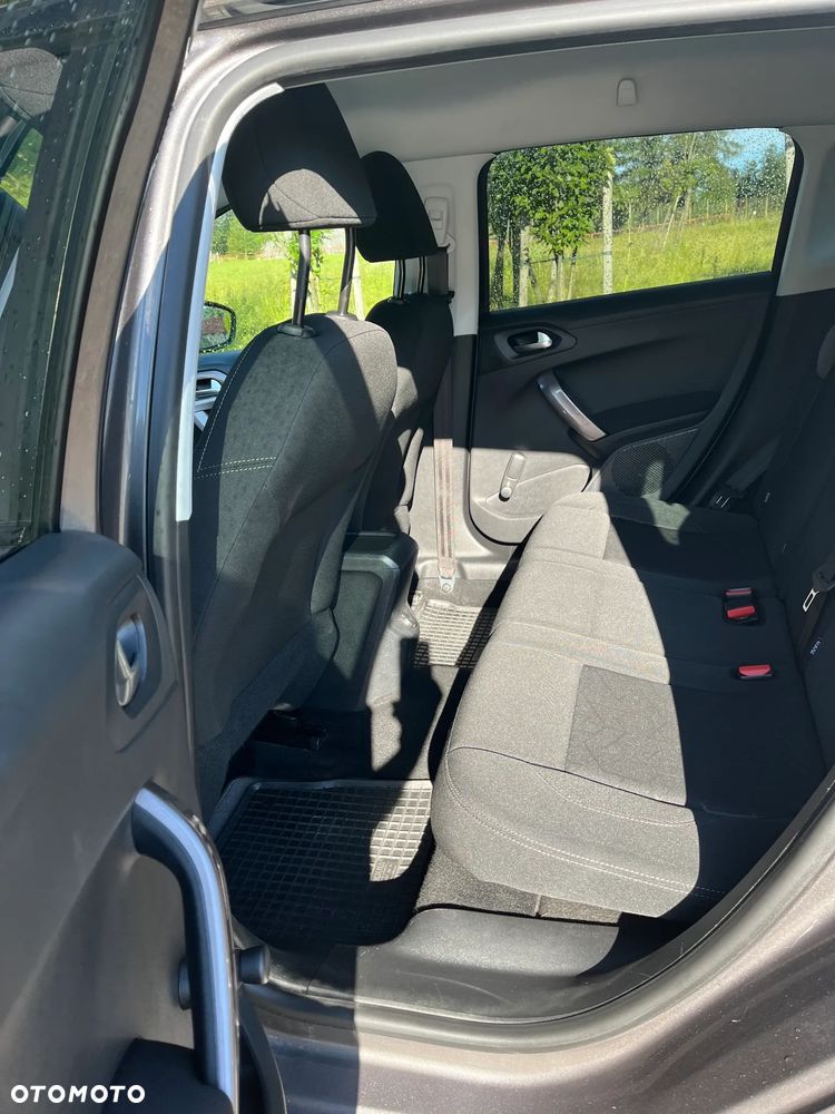Peugeot 2008 1.6 e-HDi Active S&S - 4