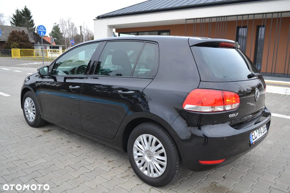 Volkswagen Golf - 24