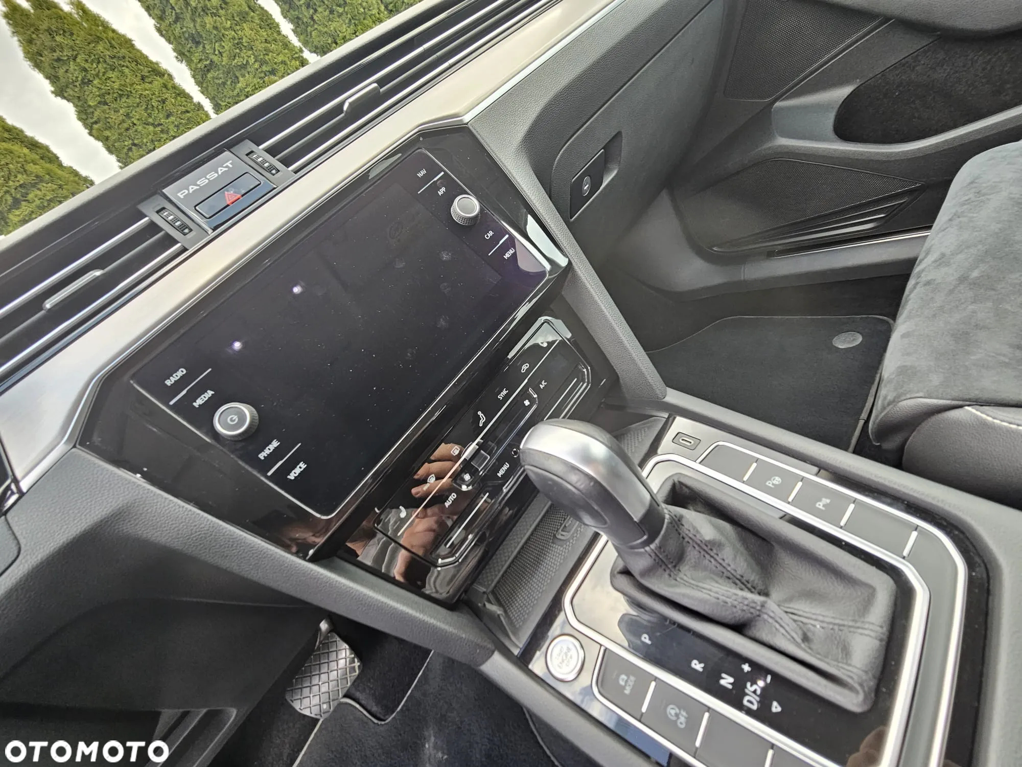 Volkswagen Passat 2.0 TSI Elegance DSG - 2