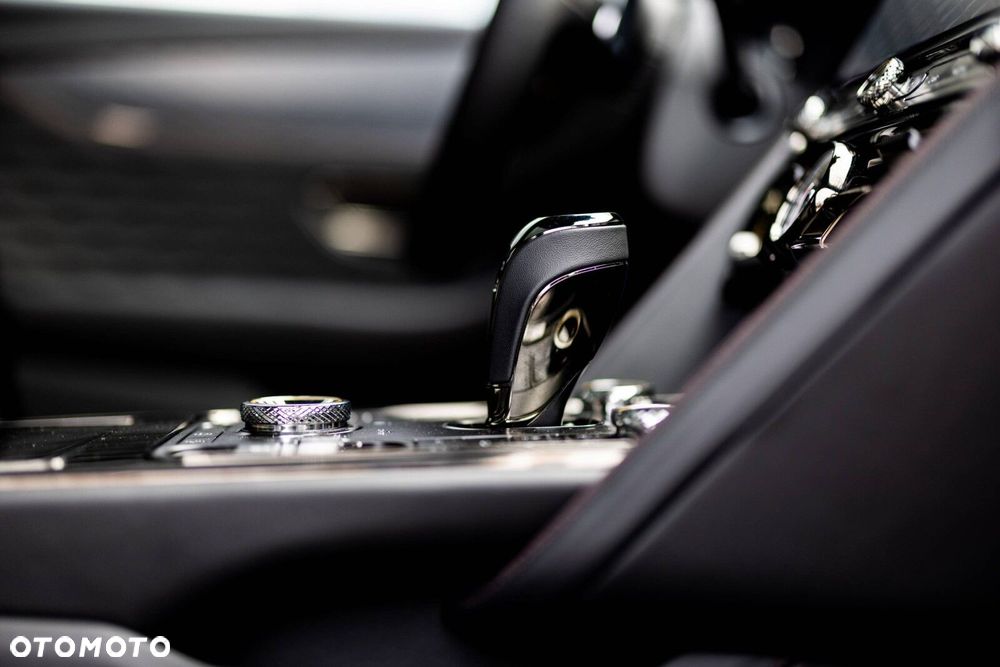 Bentley Flying Spur - 11