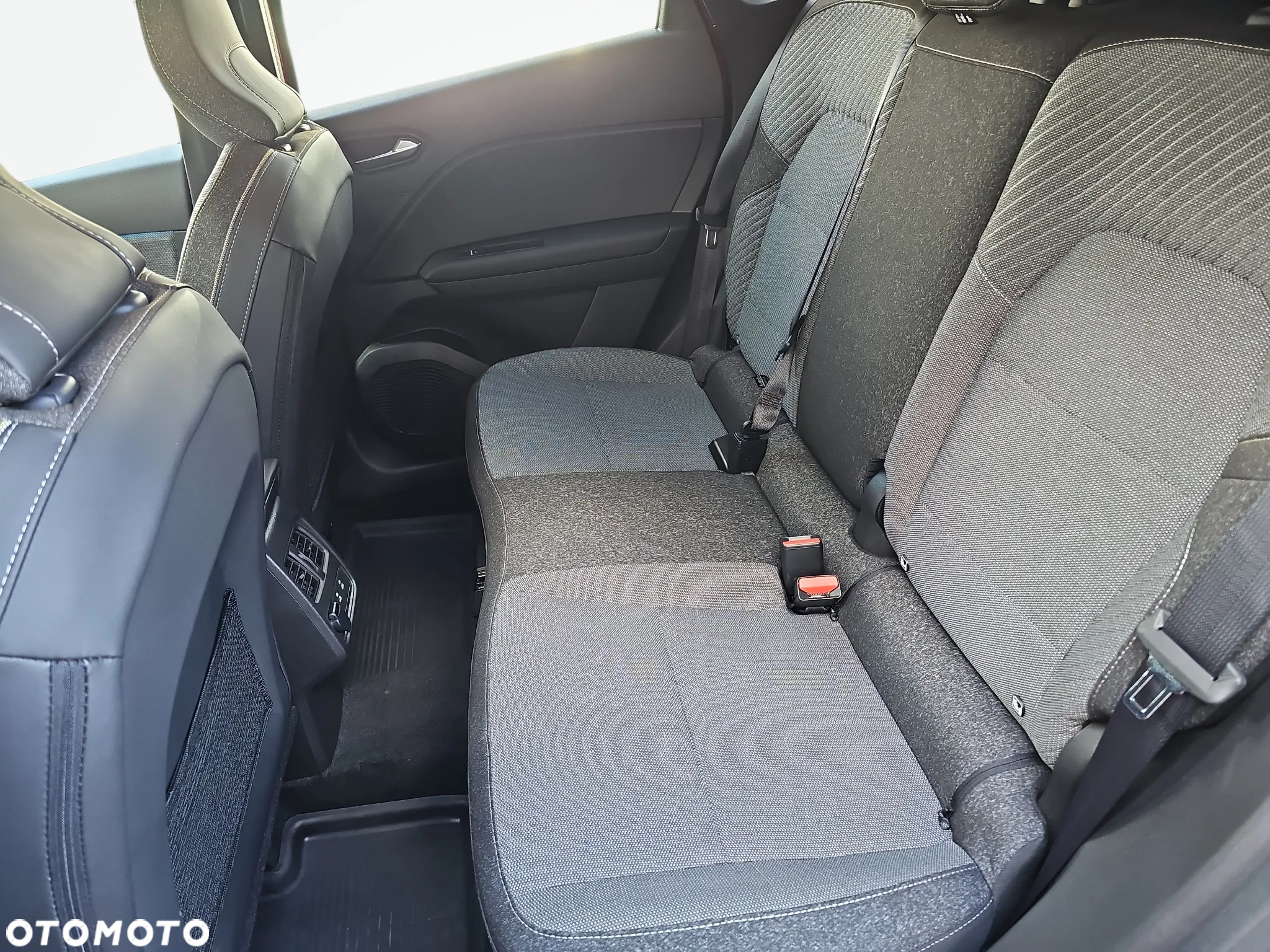 Renault Symbioz 1.6 E-Tech Full Hybrid 145 Techno - 13