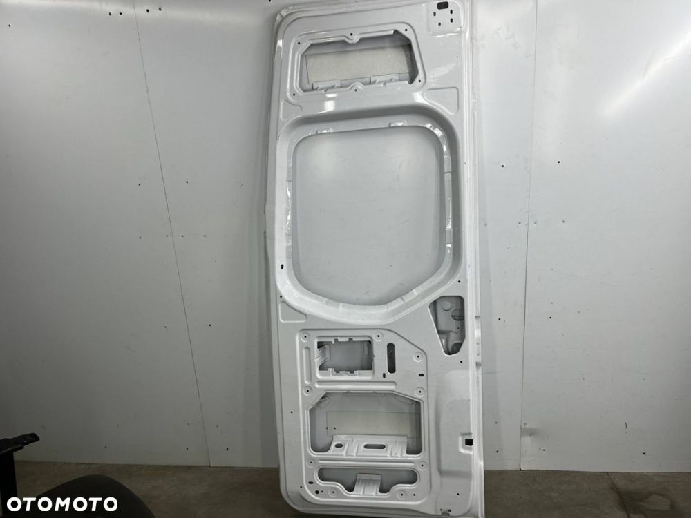 Drzwi Mercedes w910 w907 sprinter 3 III 2018r.- prawe tylne na szybę wysokość 200cm. - 16
