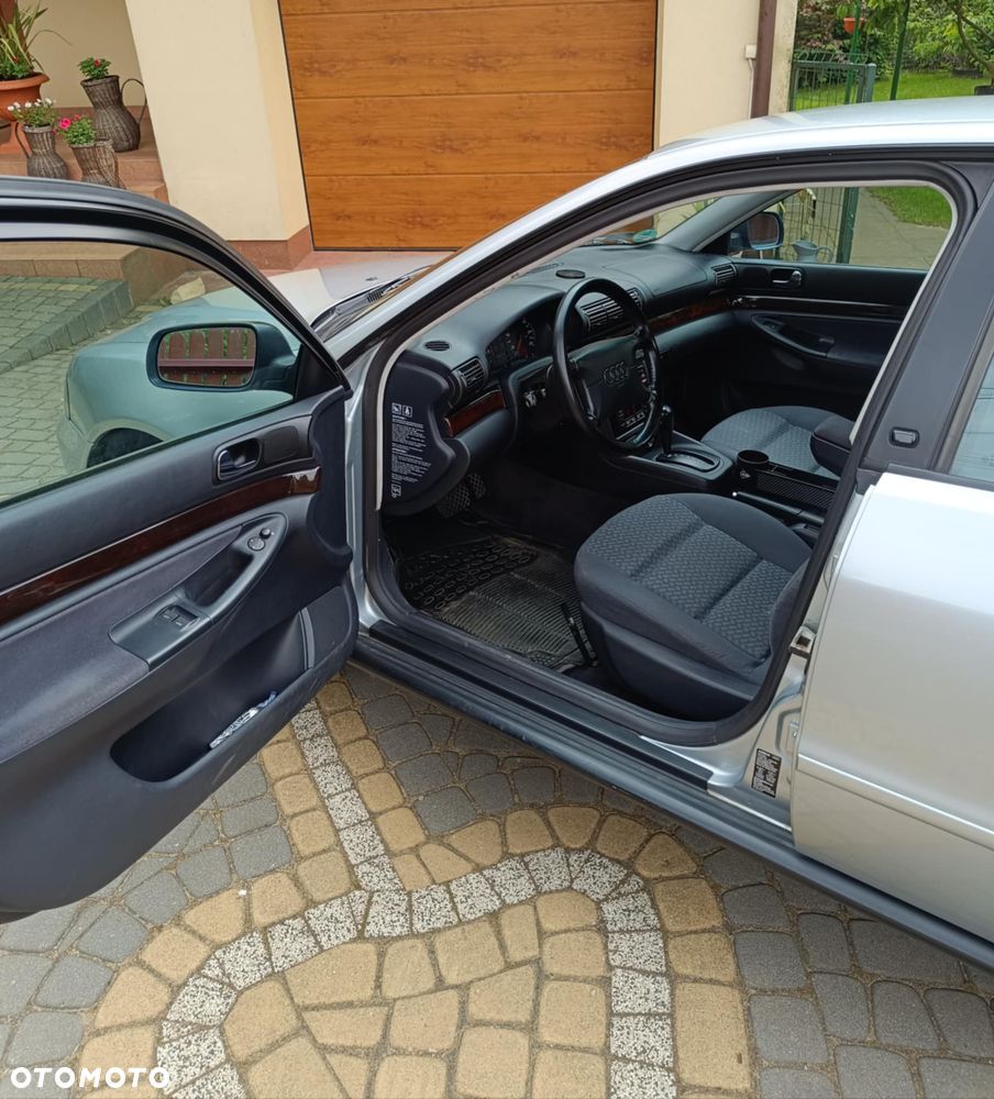 Audi A4 Limousine - 7