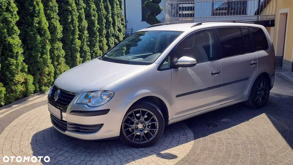 Volkswagen Touran - 2