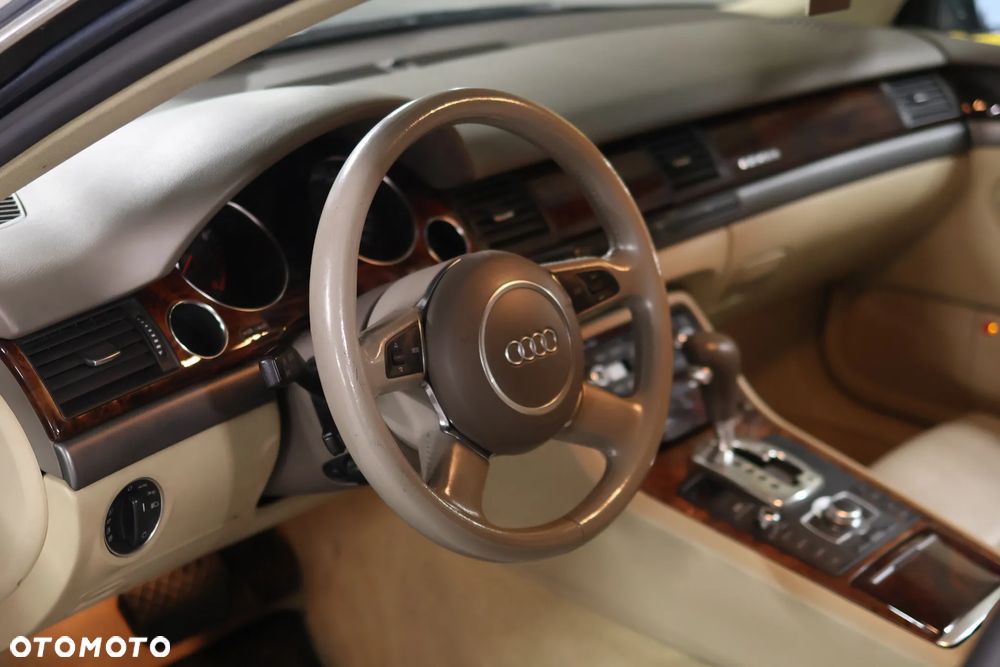 Audi A8 - 5
