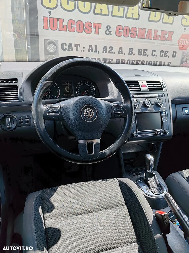 Volkswagen Touran 2.0 TDI DSG Comfortline - 13