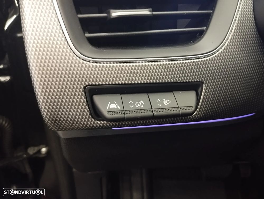 Renault Arkana 1.6 E-Tech Intens — fotografia 19