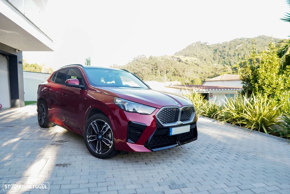BMW iX2 eDrive20 Pack Desportivo M - 2