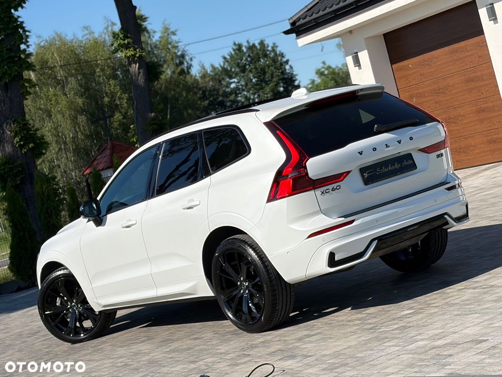 Volvo XC 60 B5 B AWD Ultra Black Edition - 27