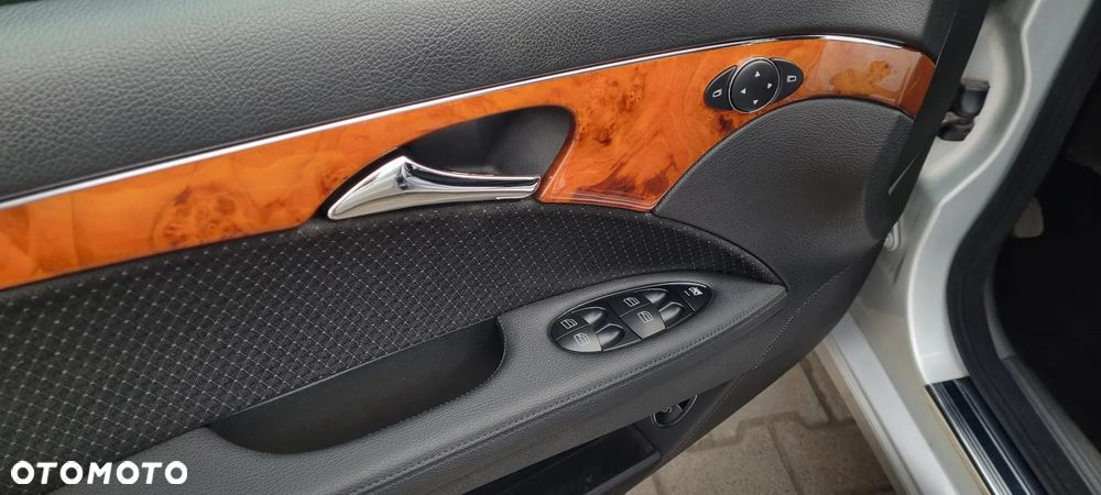 Mercedes-Benz Klasa E 200 Kompressor Automatik Elegance BusinessEDITION - 12