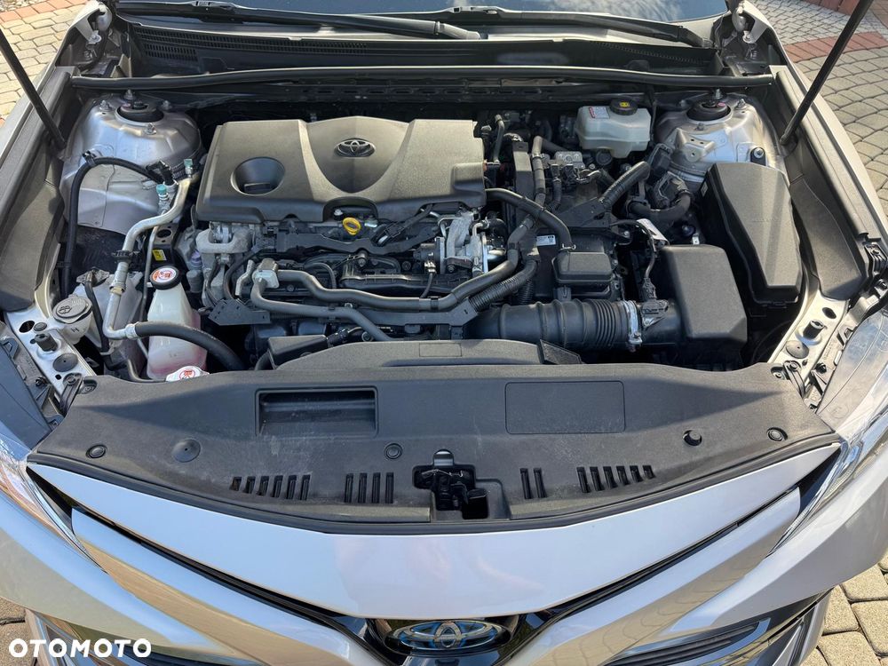 Toyota Camry 2.5 Hybrid Comfort CVT - 18