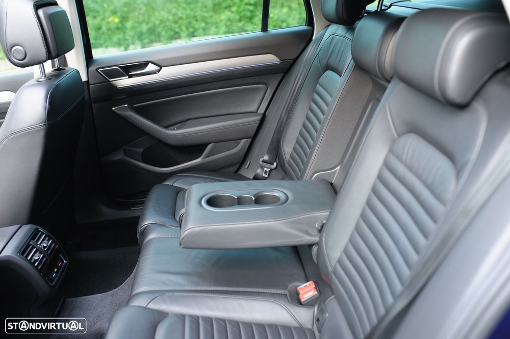 VW Passat Variant - 28