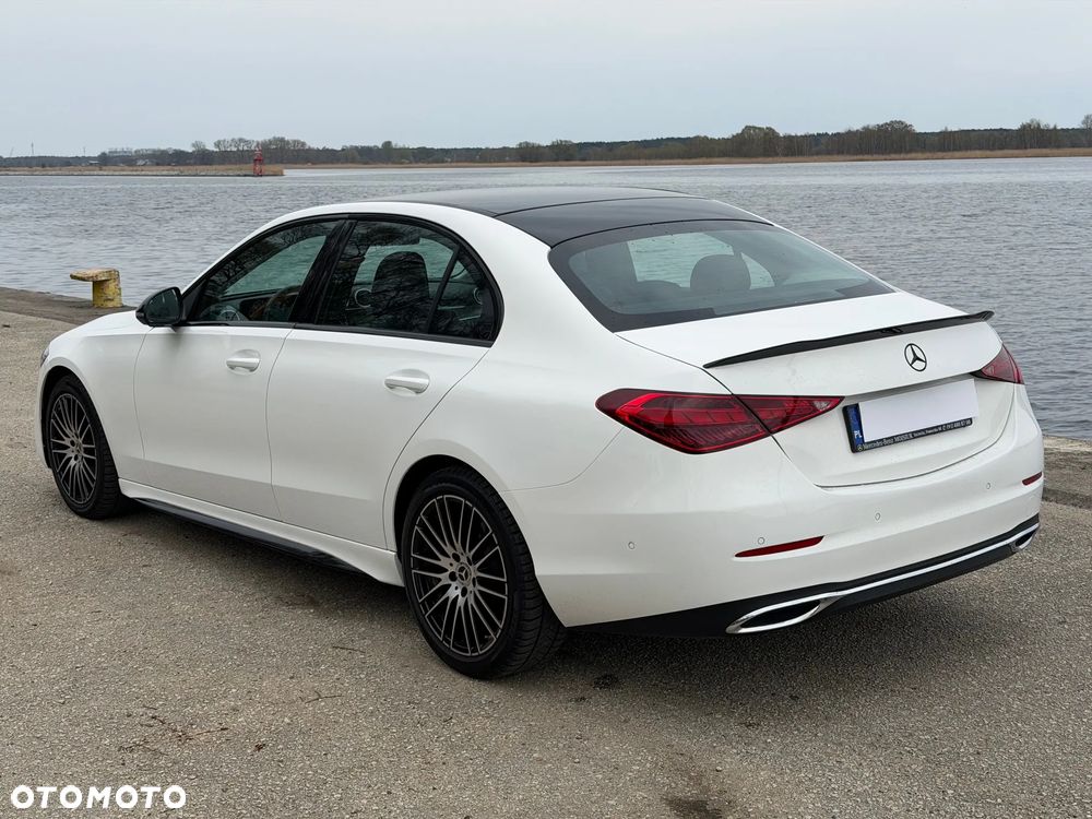 Mercedes-Benz Klasa C 180 9G-TRONIC AMG Line - 19