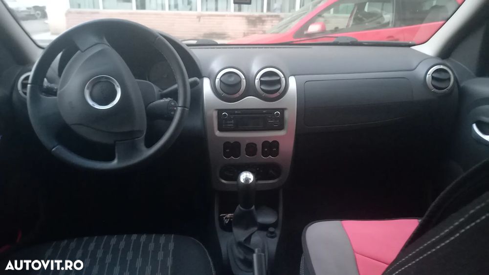 Dacia Logan - 3