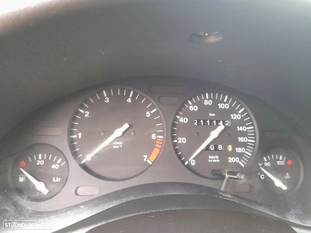 Opel Corsa 1.2 16V - 11