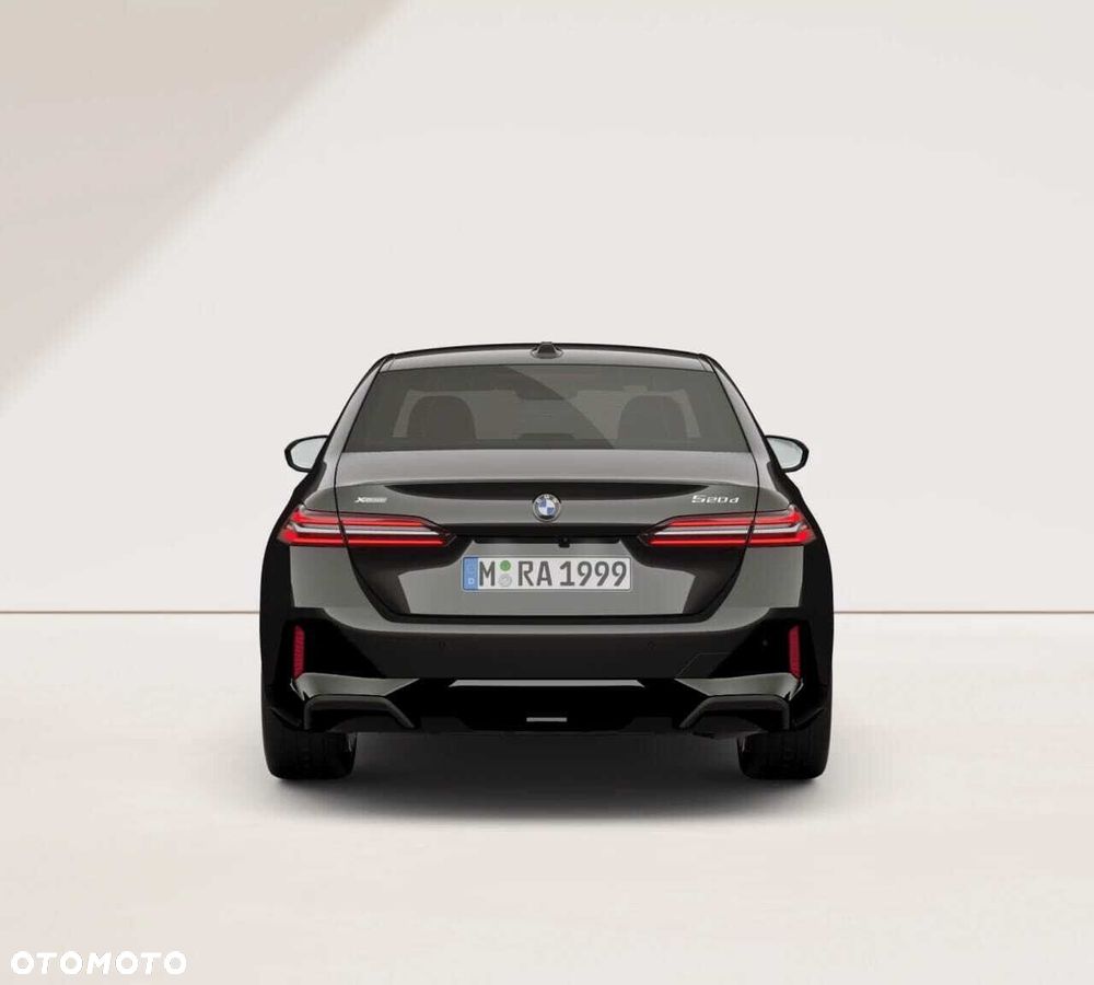 BMW Seria 5 520d xDrive mHEV M Sport - 5