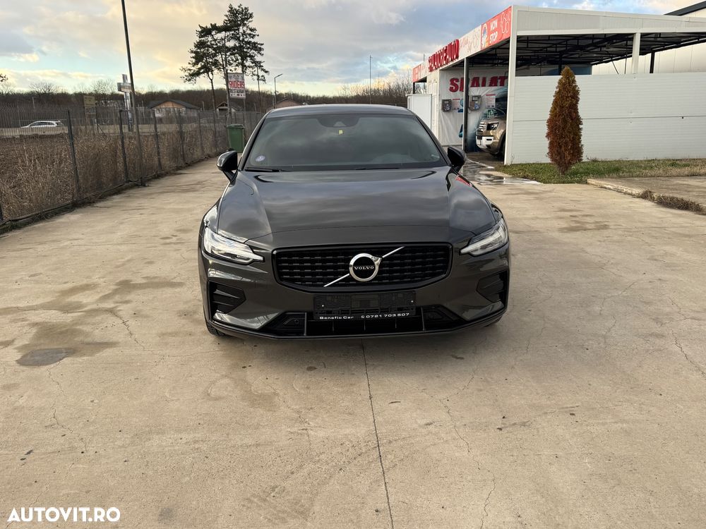 Volvo S60 T4 R-Design - 3