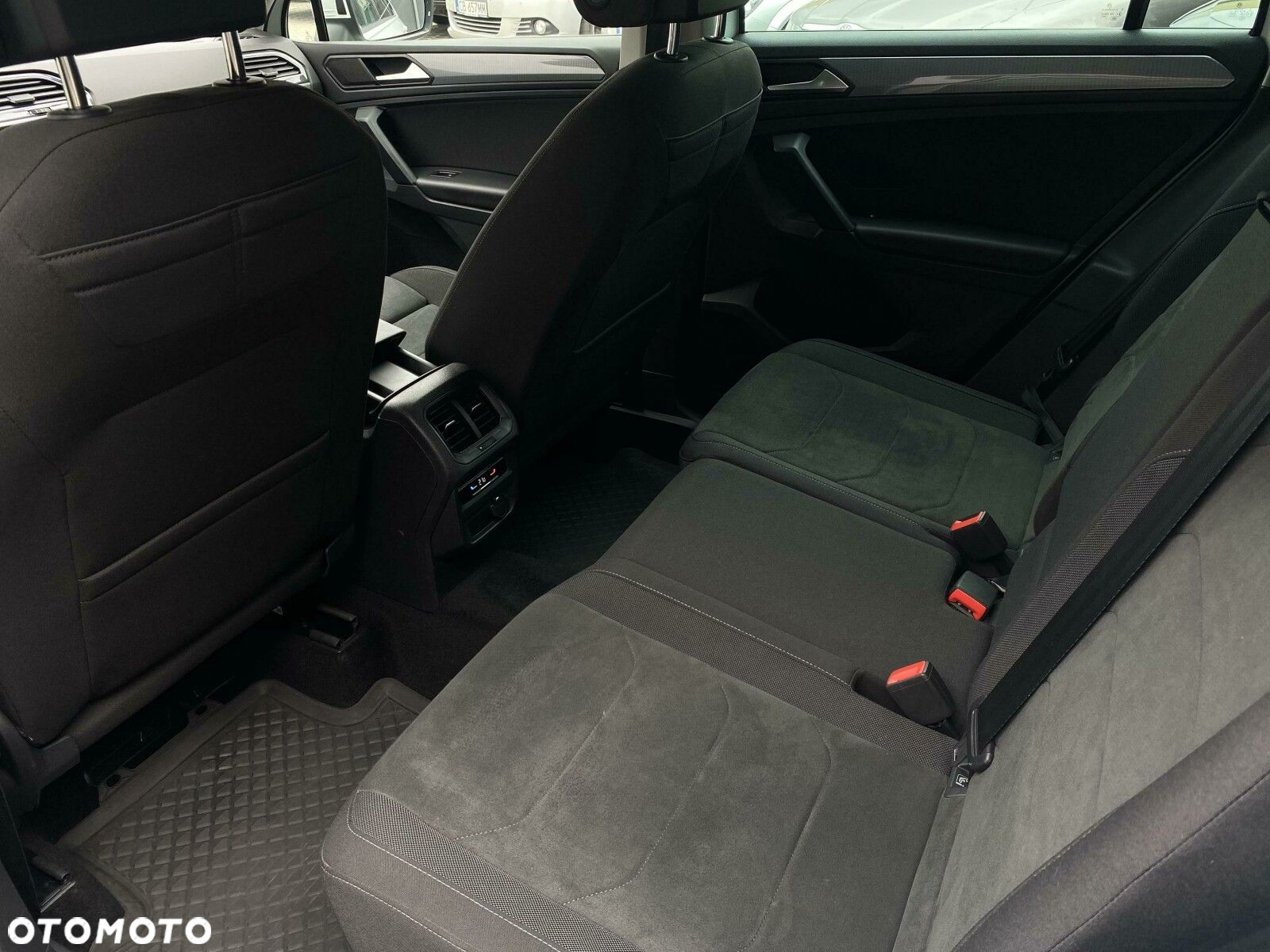 Volkswagen Tiguan 2.0 TDI SCR 4Mot Life DSG - 24