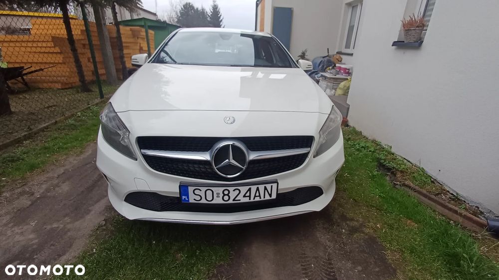 Mercedes-Benz Klasa A 180 (BlueEFFICIENCY) Urban - 1