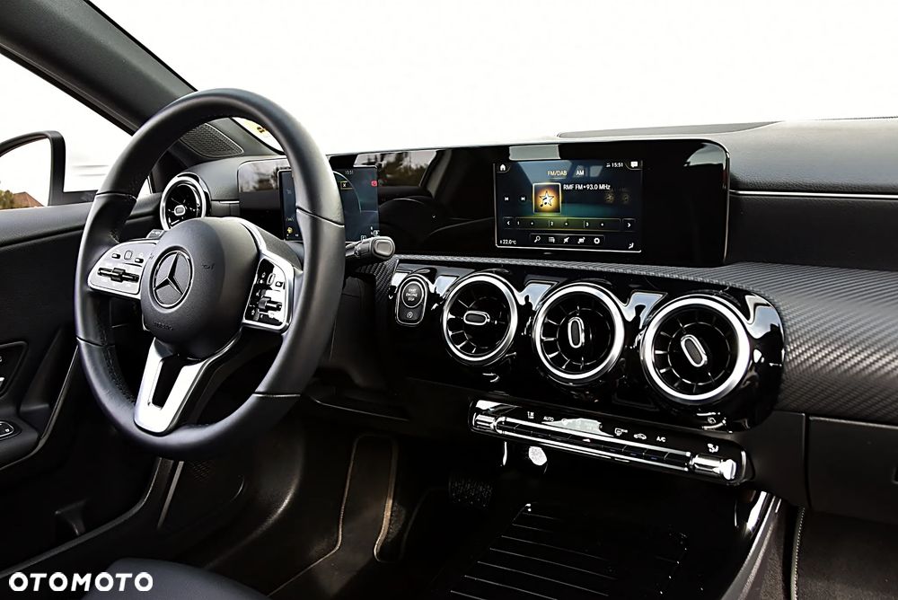 Mercedes-Benz Klasa A 200 7G-DCT - 37