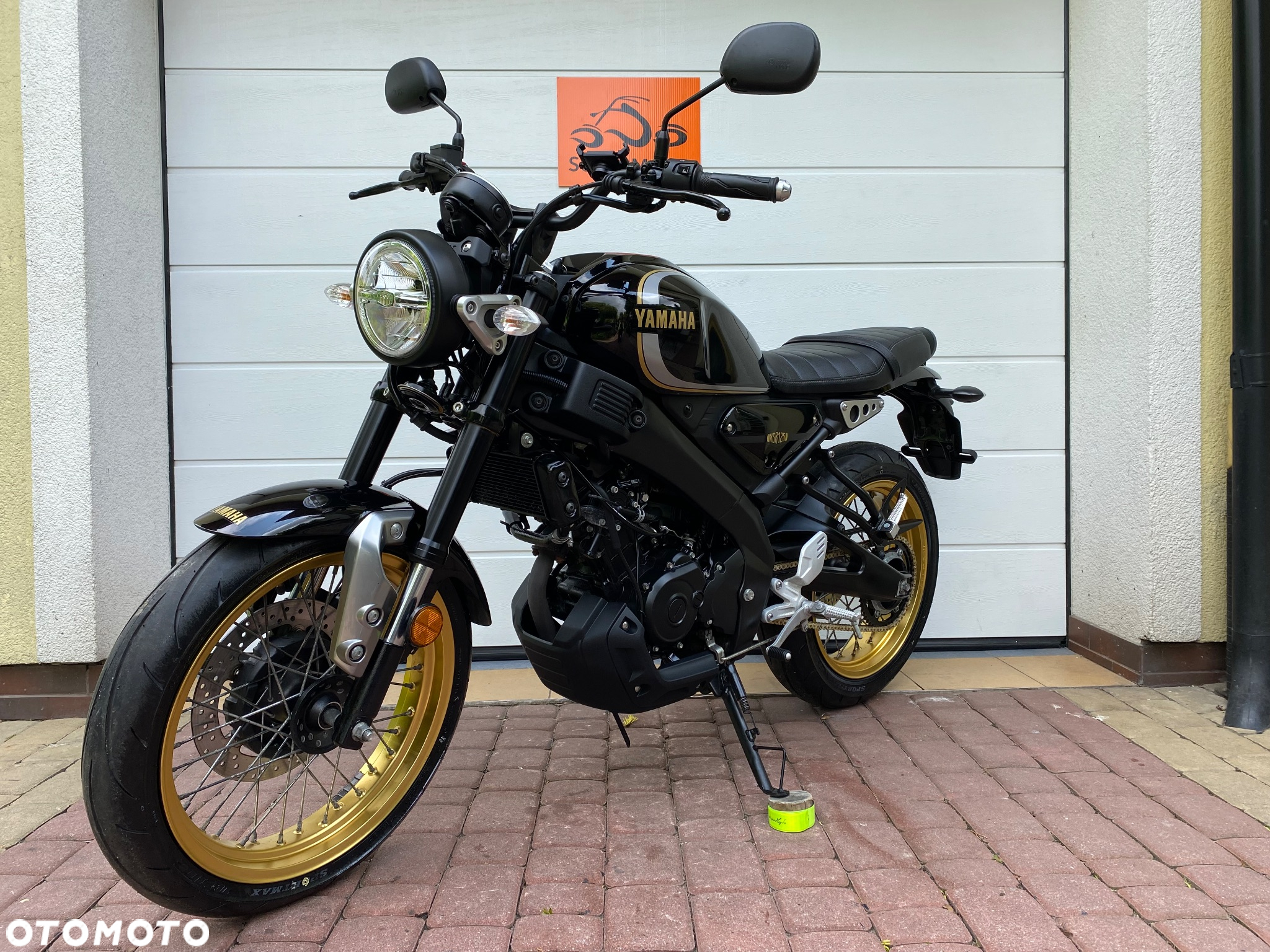 Yamaha XSR - 6