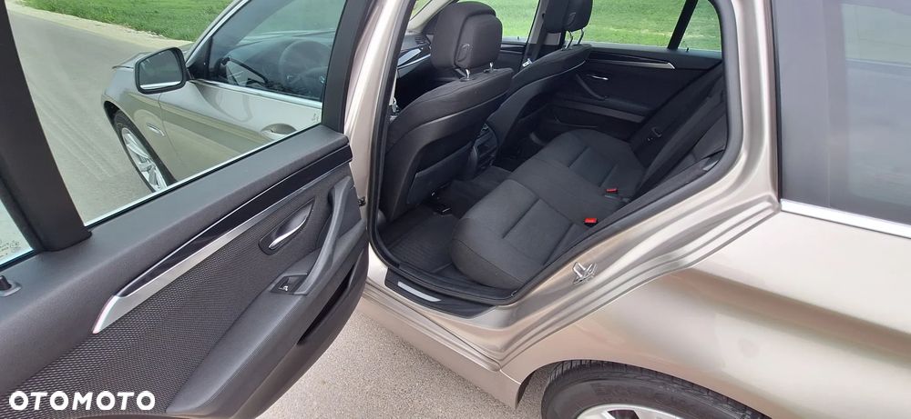 BMW Seria 5 520d Sport-Aut - 16