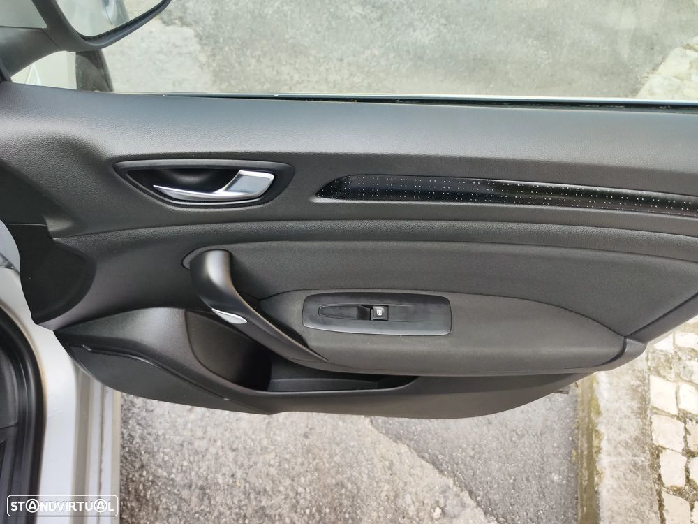 Renault Mégane 1.5 dCi Zen - 13