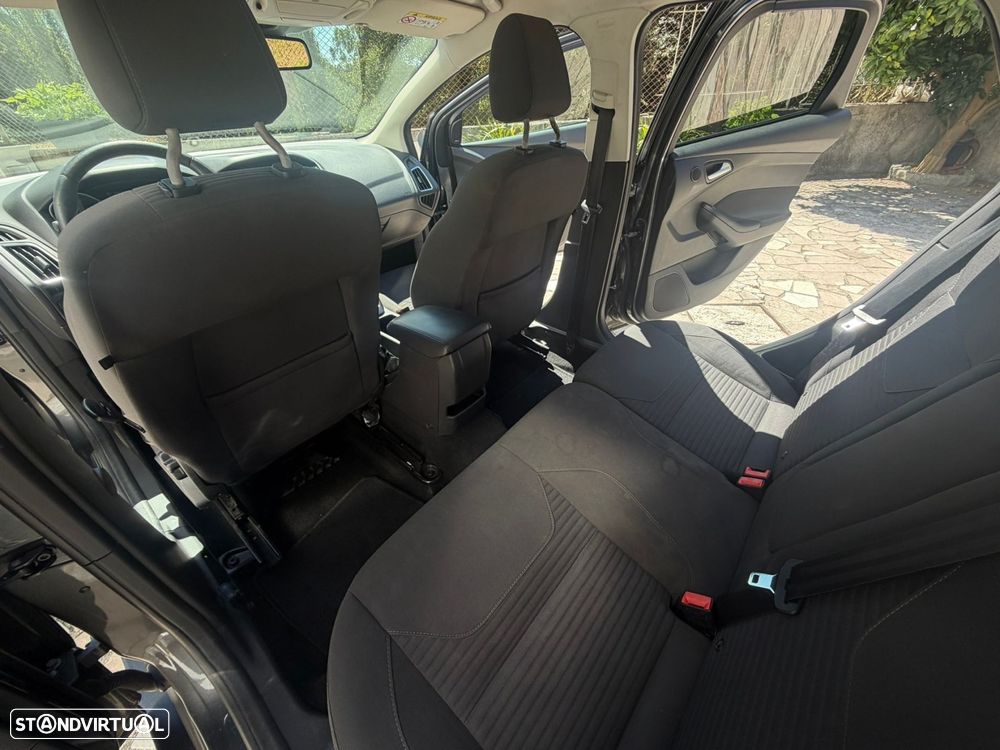 Ford Focus 1.5 TDCi ECOBlue Titanium - 22