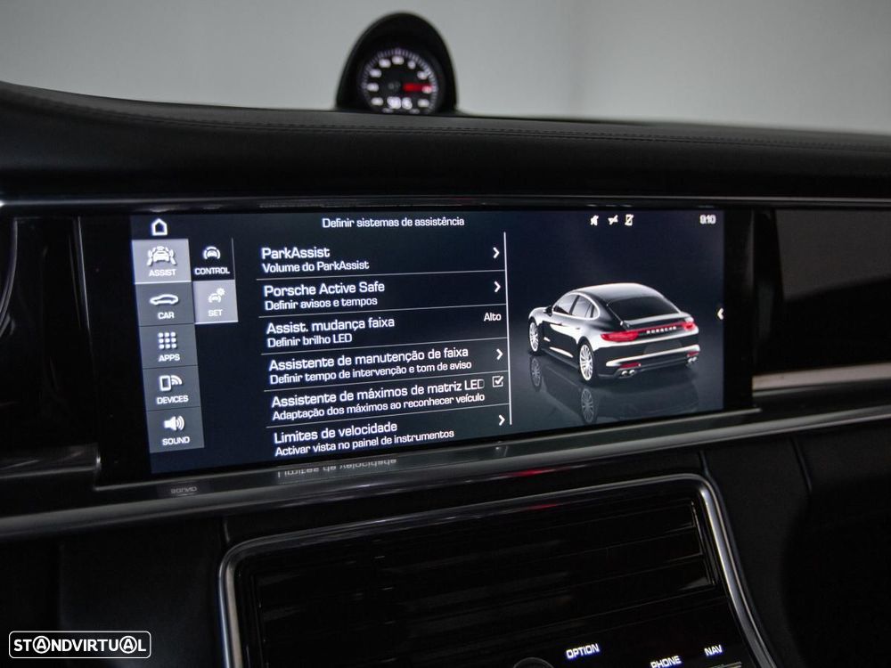 Porsche Panamera 4 S - 43