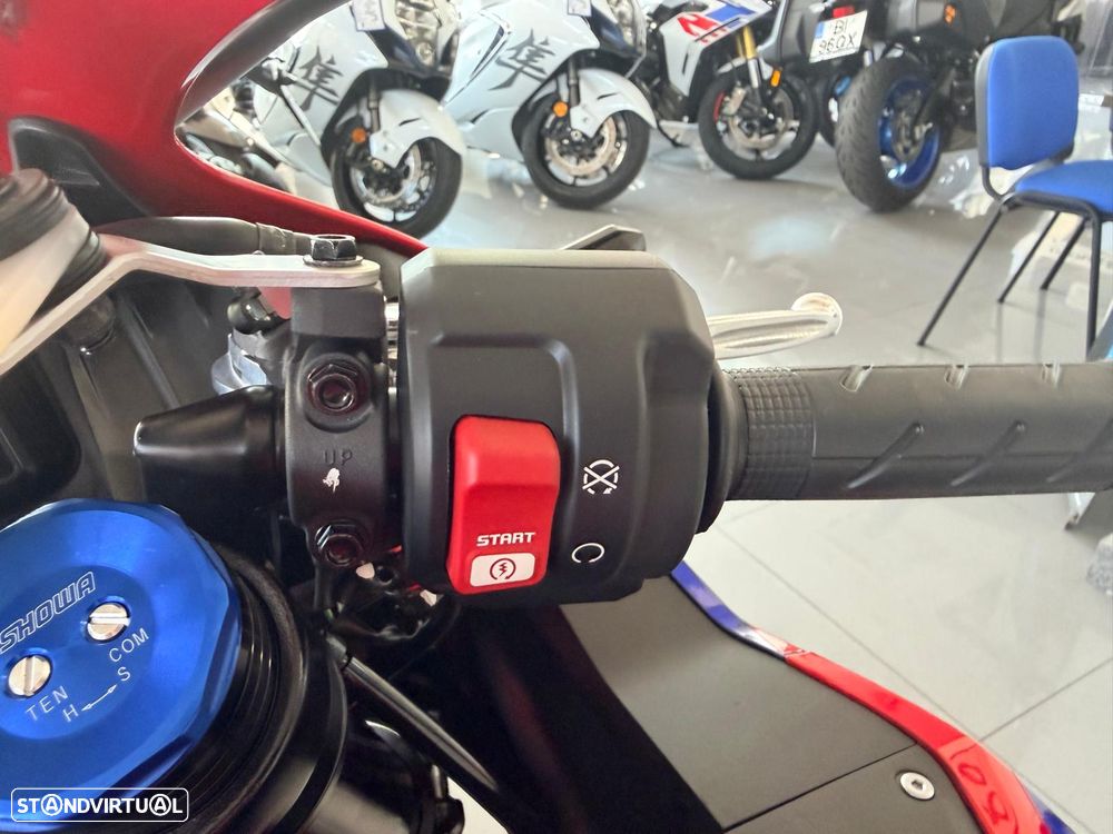 Honda CBR 600RR - 8