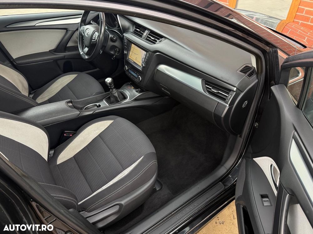 Toyota Avensis 2.0 D-4D Elegance - 20