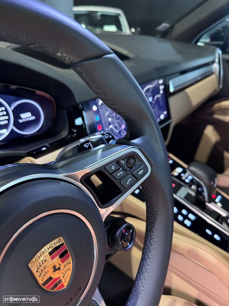 Porsche Cayenne E-Hybrid Platinum Edition - 28