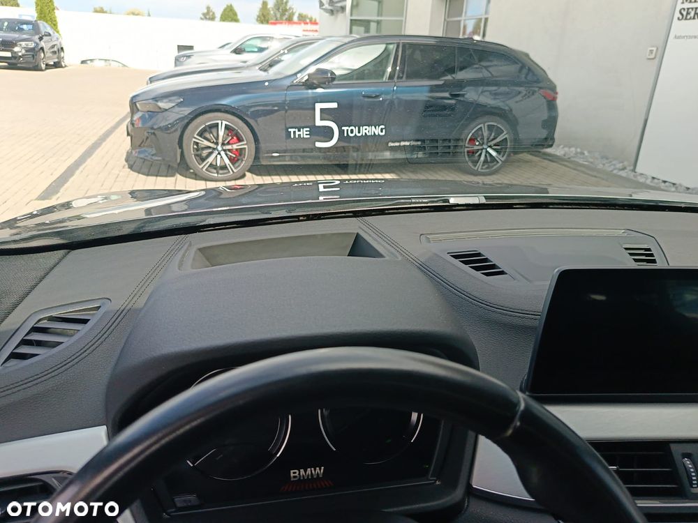 BMW X1 sDrive18i - 11