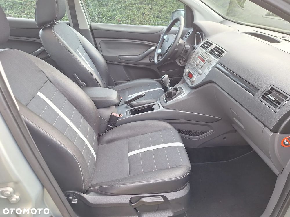 Ford Kuga 2.0 TDCi Titanium - 30