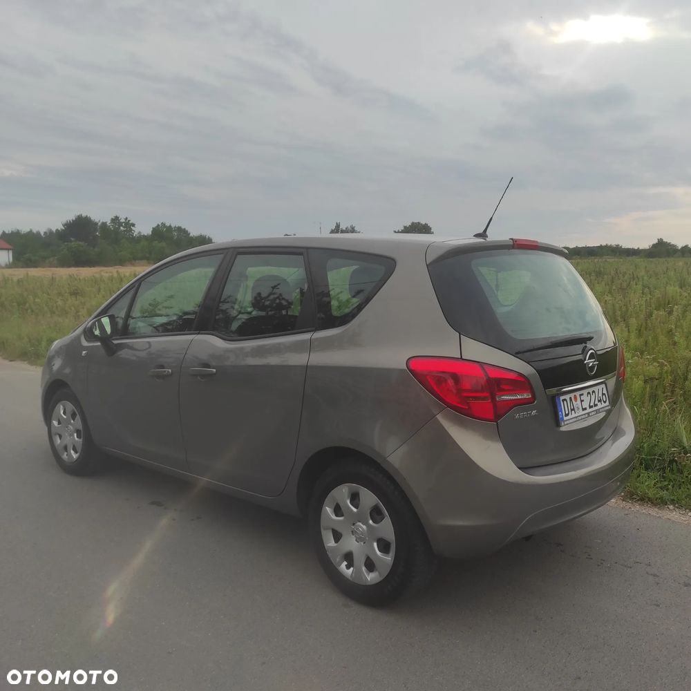 Opel Meriva - 8