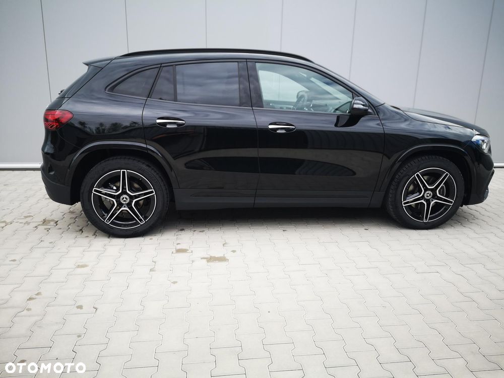 Mercedes-Benz GLA 200 d 4-Matic AMG Line - 7