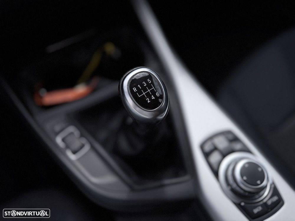BMW 116 d EfficientDynamics - 14