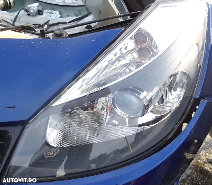 Fata completa Renault Clio 3 facelift din 2006 volan pe stanga - 3