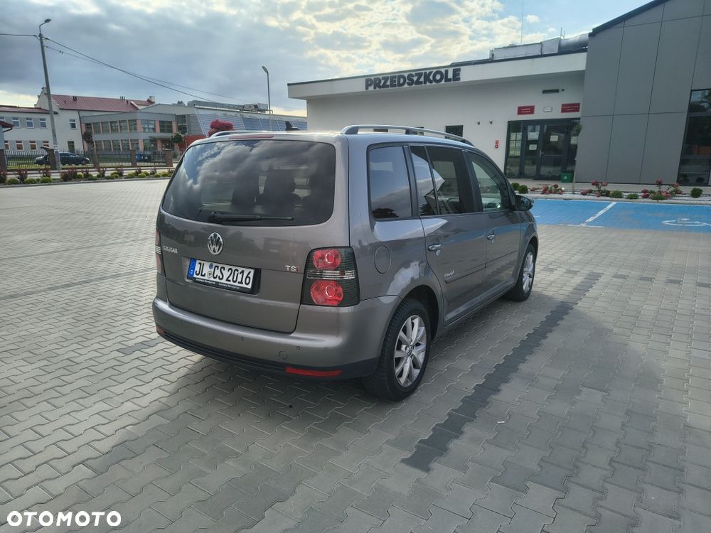 Volkswagen Touran - 3