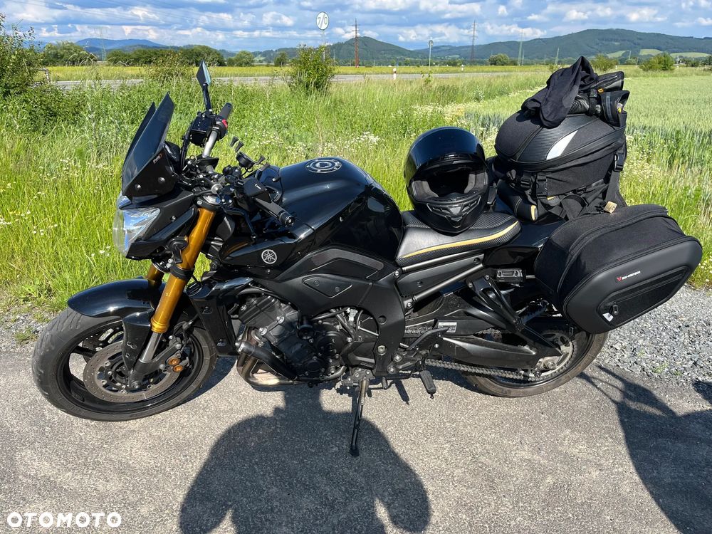 Yamaha FZ8 - 10