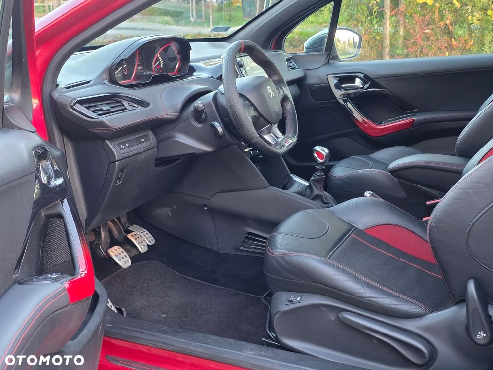Peugeot 208 1.6 THP GTi - 23